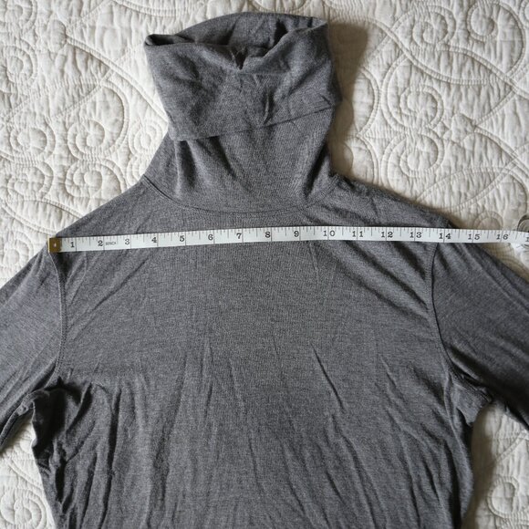 Gray Three Quarter Sleeve Kit + Ace Turtleneck Tunic - Picture 3 of 5
